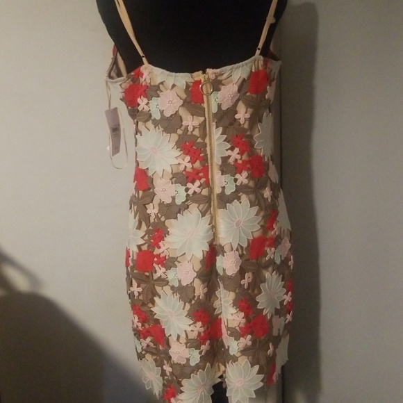 Dress - Picture 5 of 5